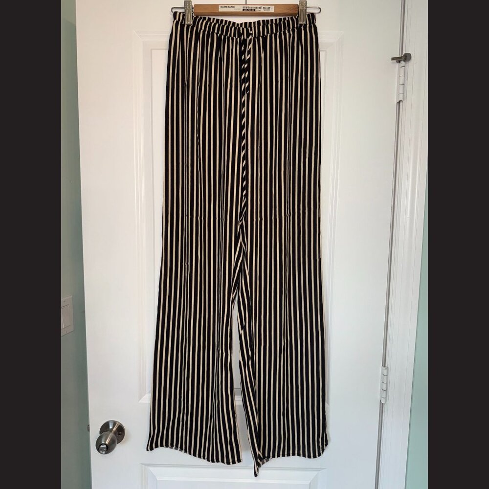 DISSH Black & White Stripe Wide Leg “Sting” Pants Size 4